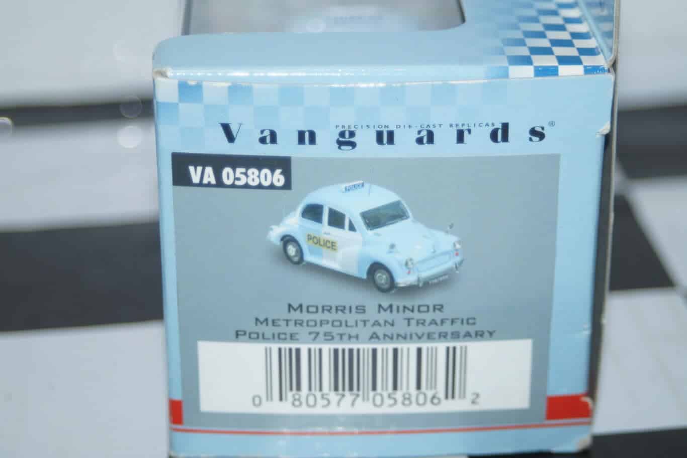 Corgi vanguards morris minor traffic police 75th anniversary ref va05806