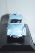 Corgi vanguards morris minor traffic police 75th anniversary ref va05806