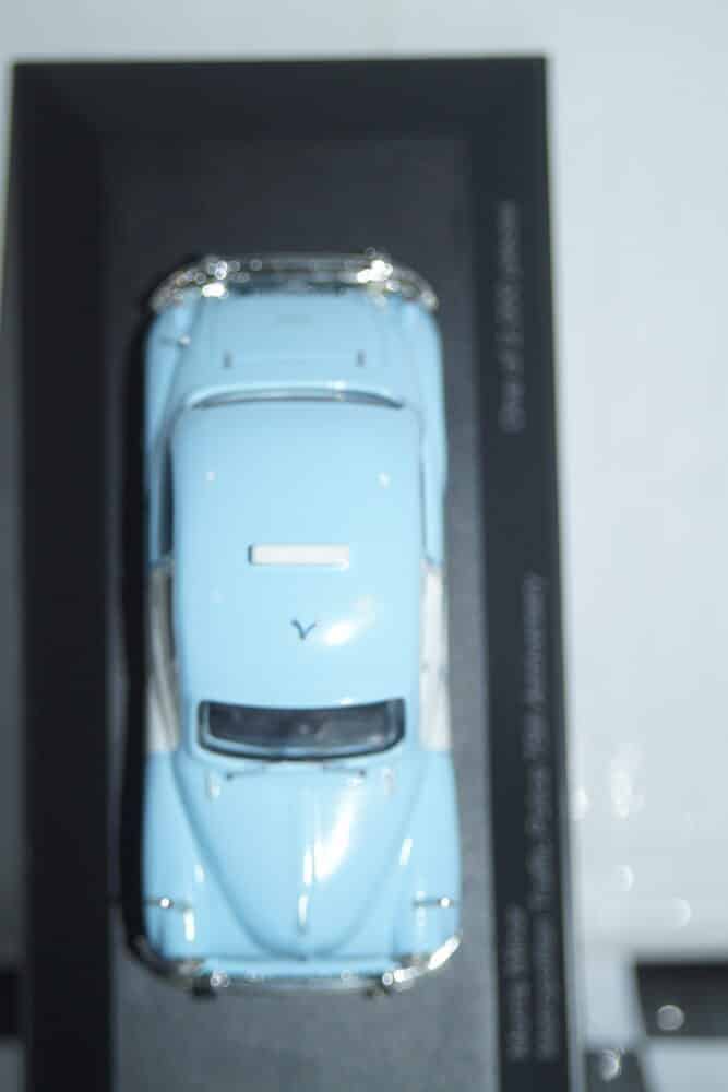 Corgi vanguards morris minor traffic police 75th anniversary ref va05806