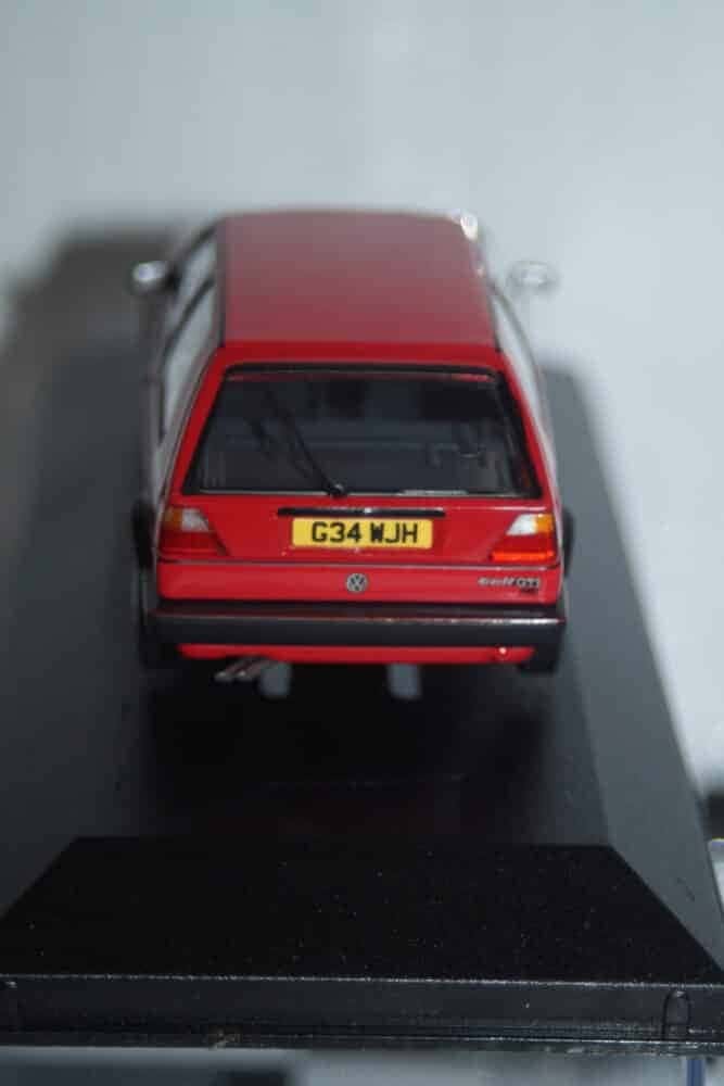 Corgi vanguards volkswagen golf mk 2 gti red va13600 1:43