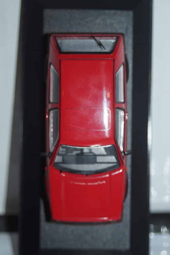 Corgi vanguards volkswagen golf mk 2 gti red va13600 1:43