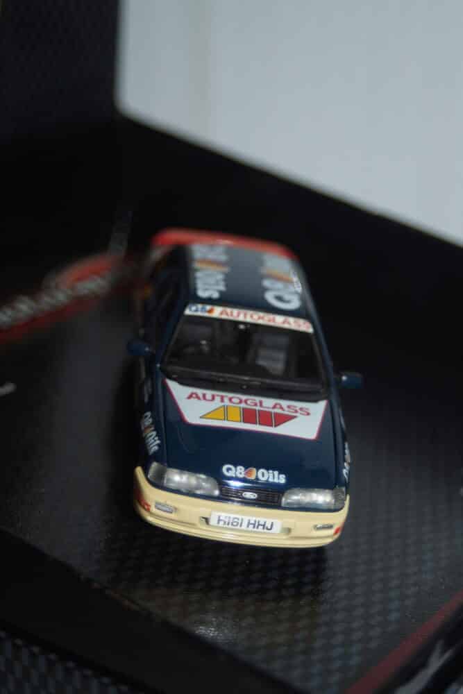 Corgi ford 100e top hat racing ed glaister ref va02112 1:43rd