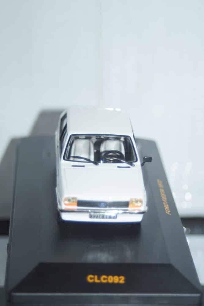 Ixo ford fiesta white 1972 clc092 1:43