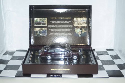 Minichamps bentley exp speed 8 le mans 24hrs 2002  ref 436 021308 1:43