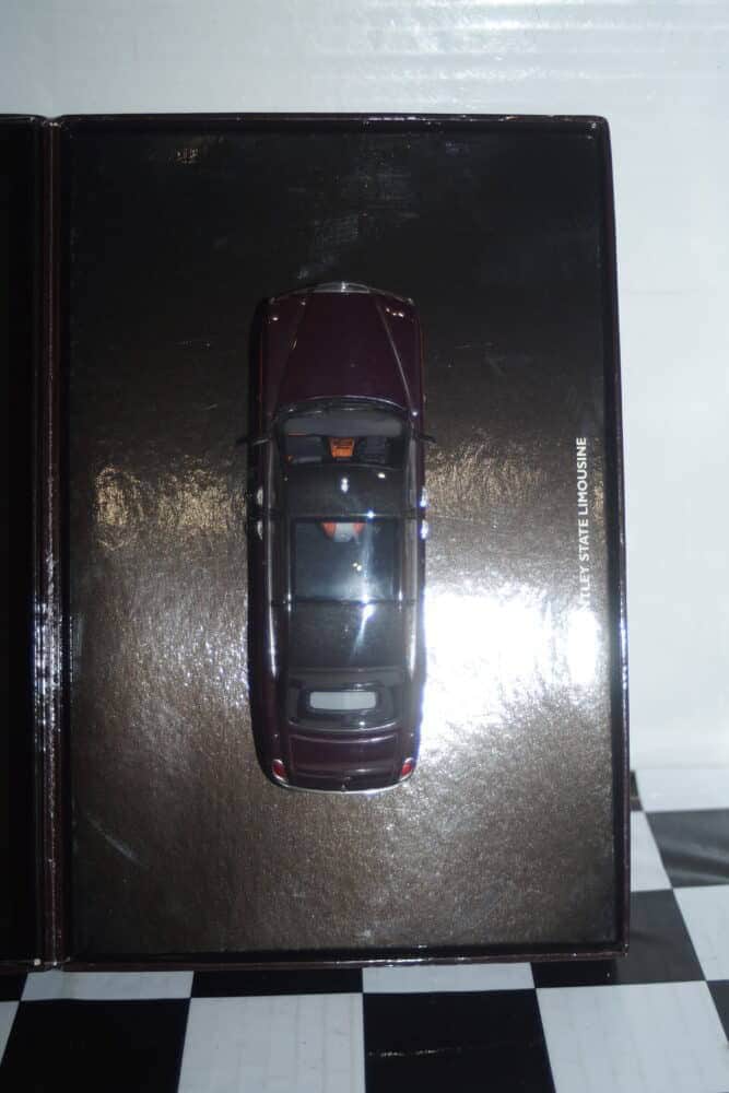 Minichamps bentley exp speed 8 le mans 24hrs 2002  ref 436 021308 1:43