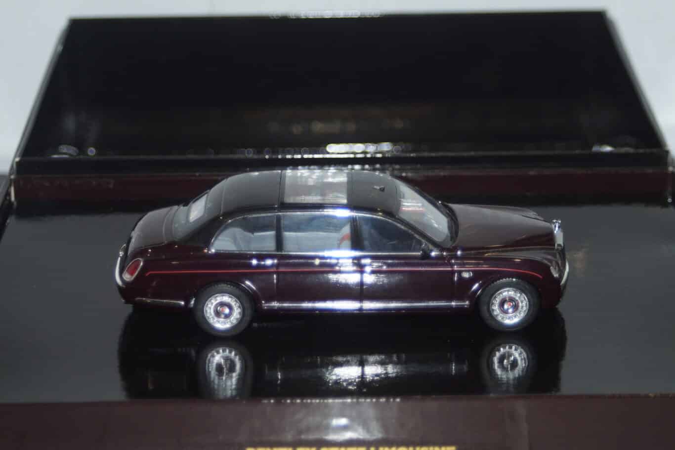 Minichamps bentley exp speed 8 le mans 24hrs 2002  ref 436 021308 1:43