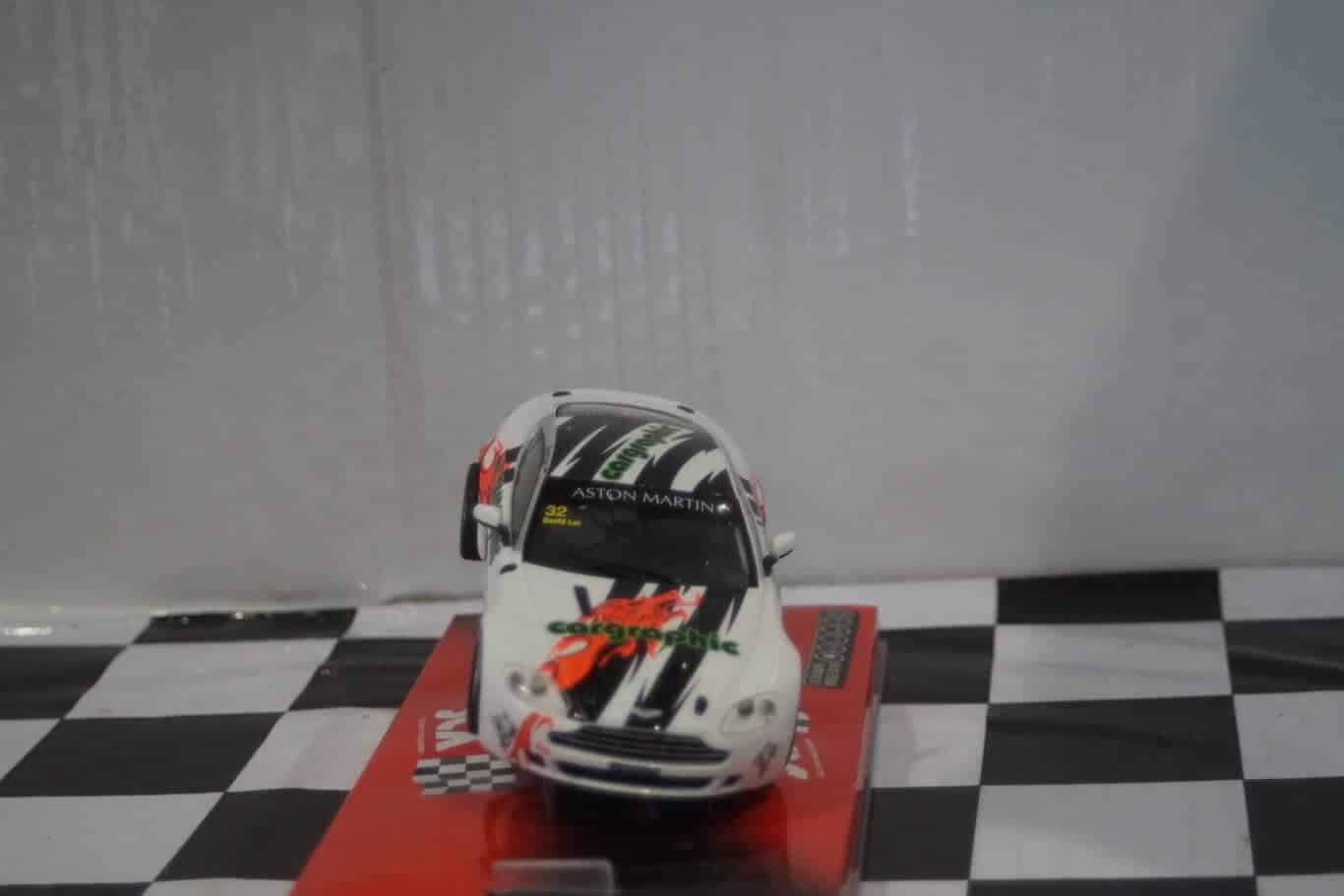 Scx aston martin vantage n24 v8 1:32 ref 64020