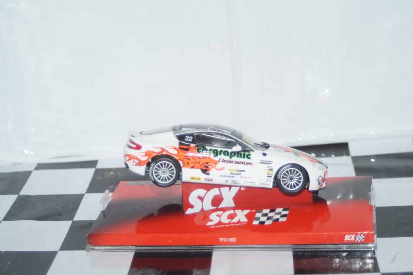 Scx aston martin vantage n24 v8 1:32 ref 64020