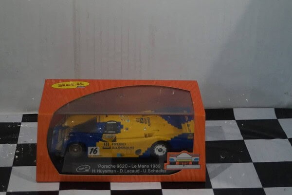 Slot.it porsche 962c lemans 1989 sica03e