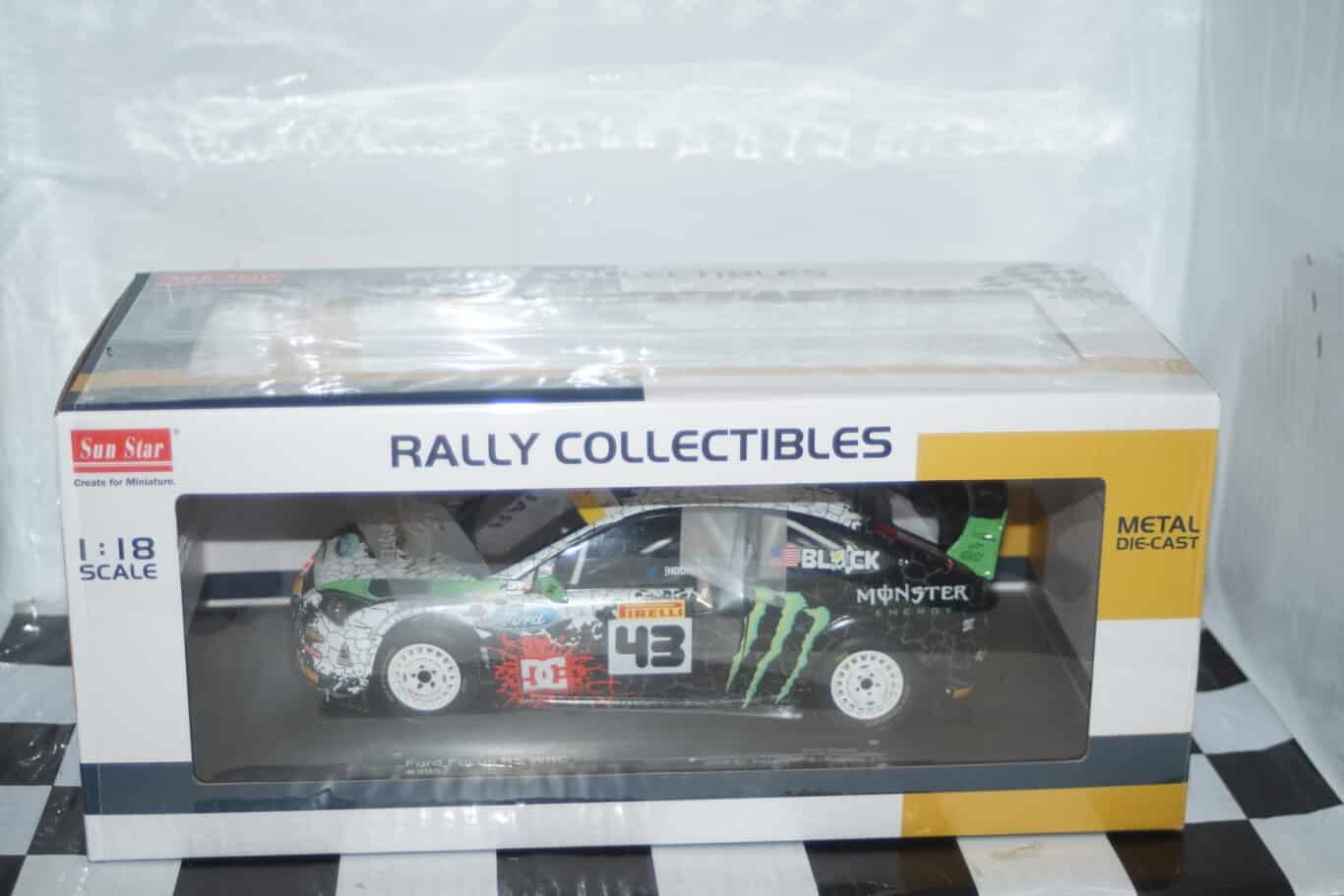 Sunstar ford focus rs wrc 2010 rallyday show at castle combe circuit ken block ref 3956 1:18 scale