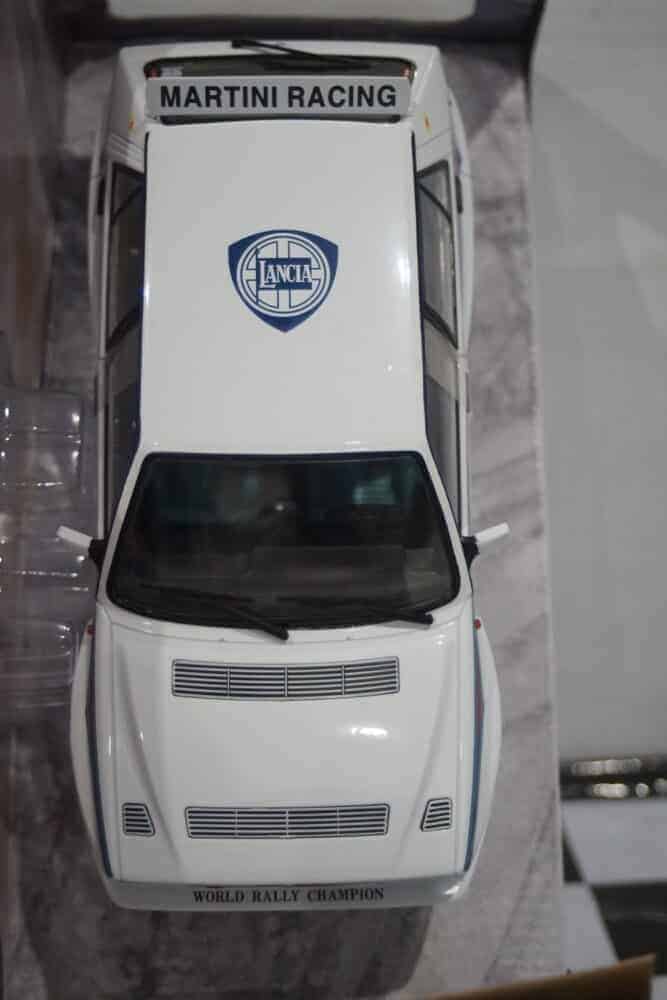 Solido lancia delta hf integrale evo 1 martini 6 1:18 diecast s1807804