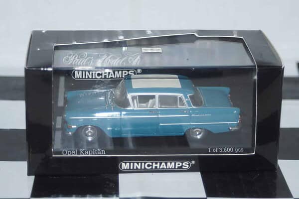 Minichamps opel kapitaen 1959 torquoise 1:43 scale 430 040001