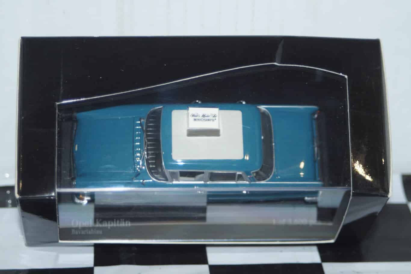 Minichamps opel kapitaen 1959 torquoise 1:43 scale 430 040001