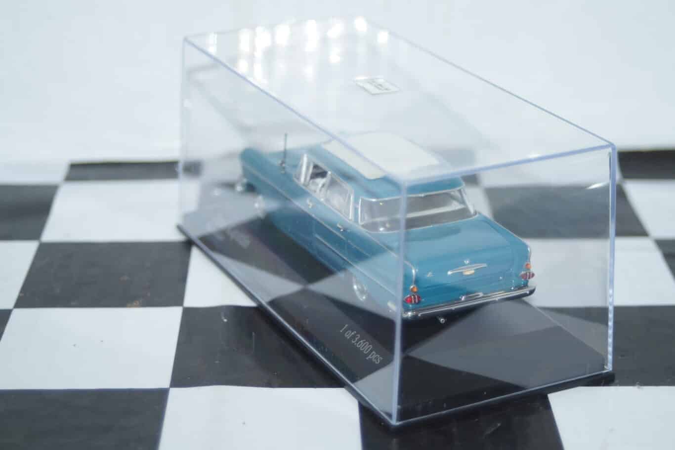 Minichamps opel kapitaen 1959 torquoise 1:43 scale 430 040001