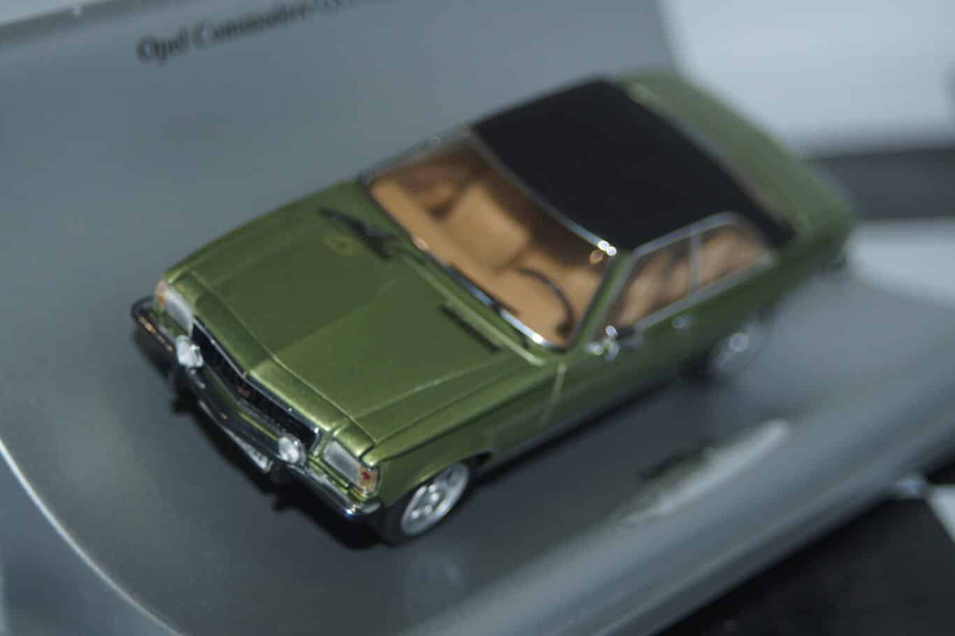 Opel commodore  gs coupe 1972-1977 schuco green  1:43