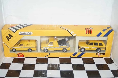Corgi aa services set yellow escort ,transit , range rover 1:36th c20