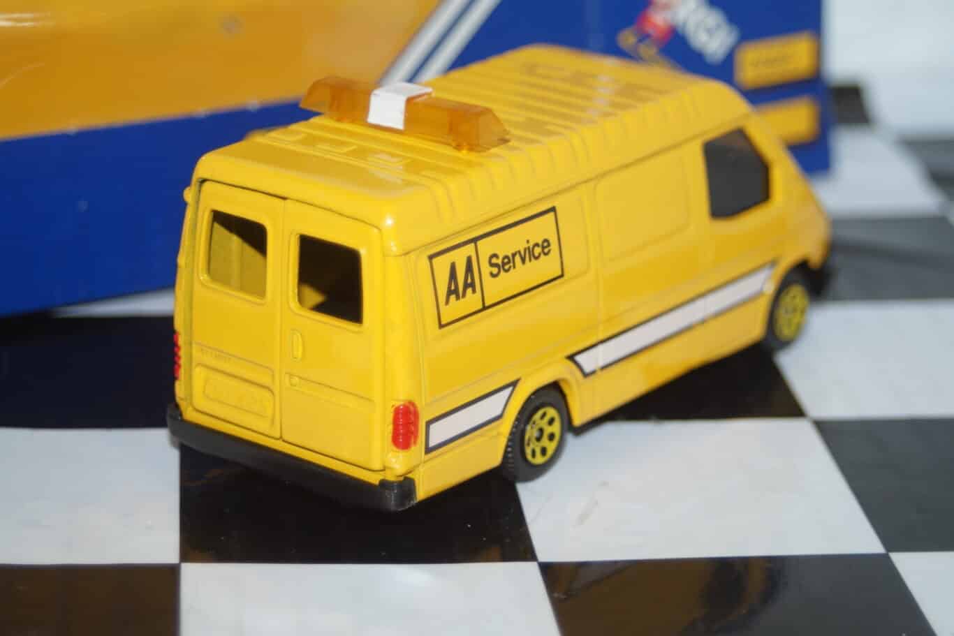 Corgi ford transit van aa yellow 1:36th c656/5