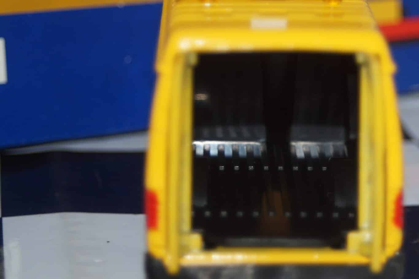 Corgi ford transit van aa yellow 1:36th c656/5