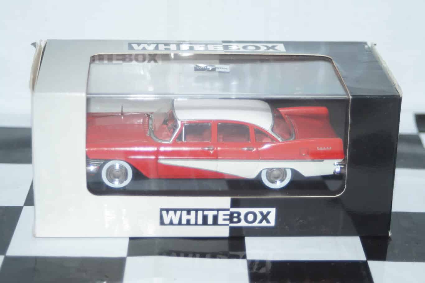 Whitebox panhard 24 bt 1964 diecast 1/43 scale wb112