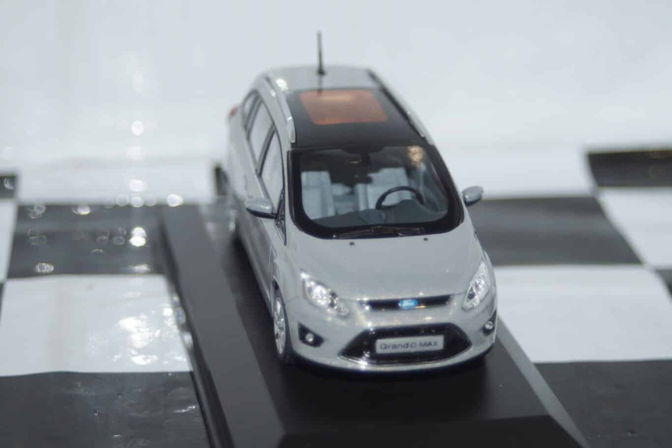 Minichamps ford grand c-max grey 5 door dealer boxed