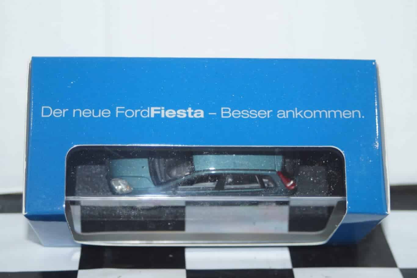Minichamps ford fiesta blue 5 door dealer boxed (copy)
