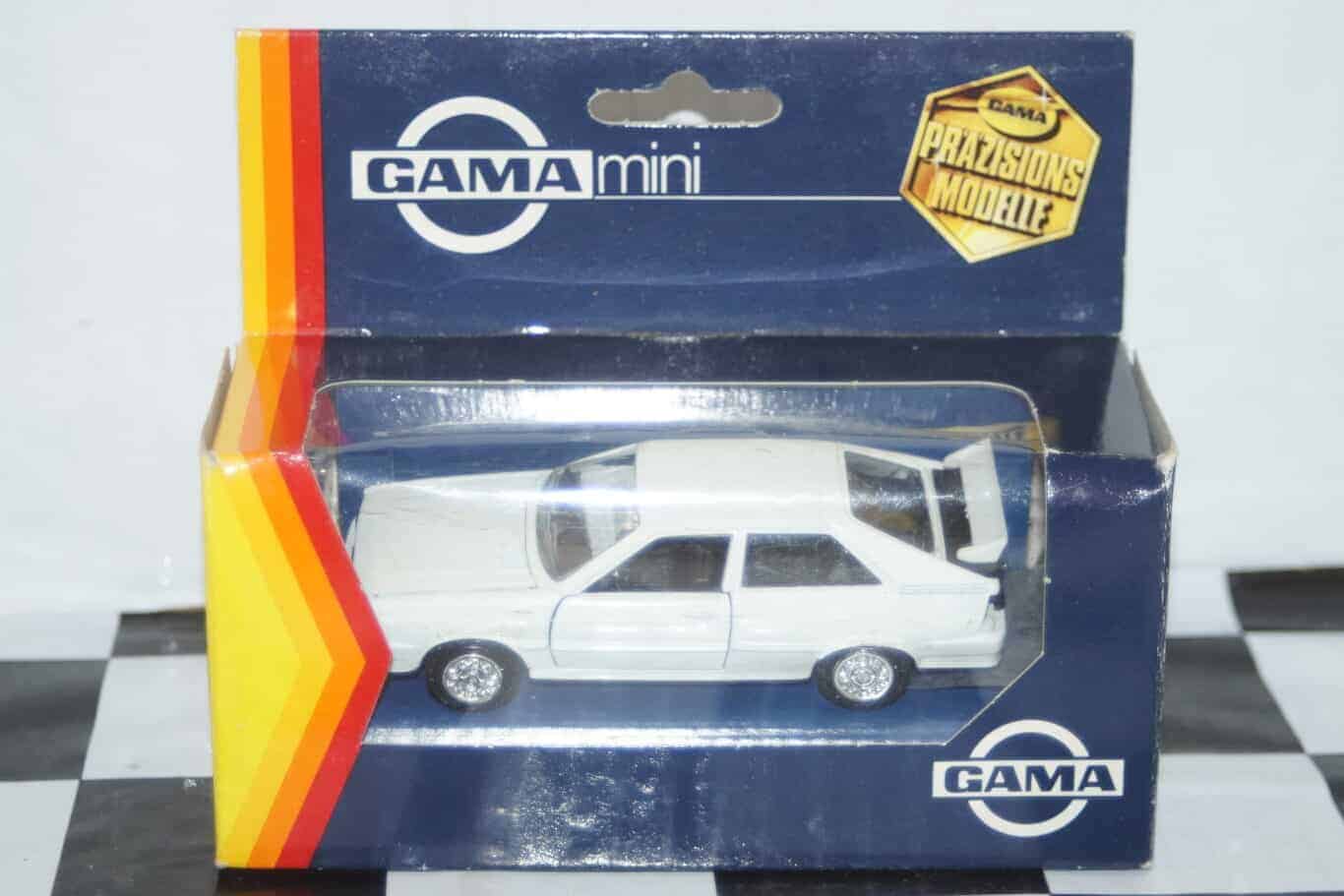 Gama opel vauxhall senator in red 81133000 in1:43