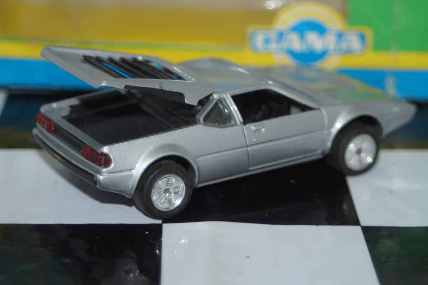 Gama bmw m1 silver 891, green box in 1:43 scale