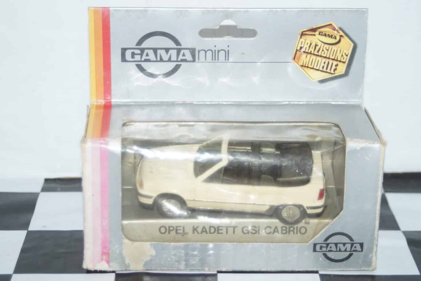 Gama opel vauxhall astra cabrio in white 1135 in 1:43
