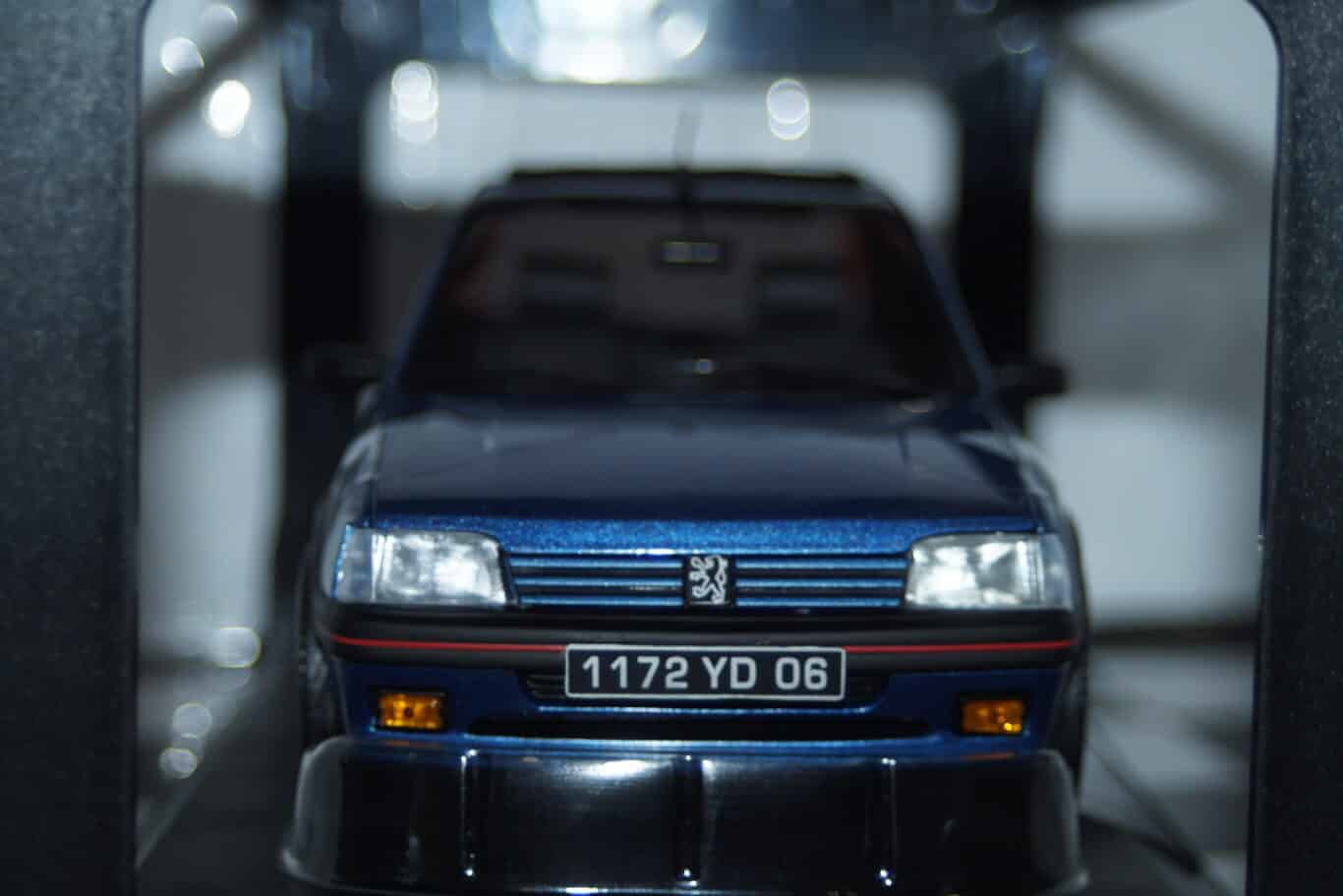 Norev vauxhall opel astra mk3 gsi 1992 red 1:18 scale 183672