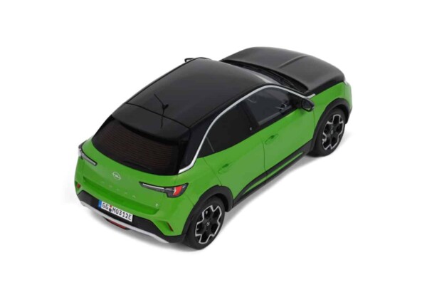 Otto opel mokka e gs line 2021 green 1:18 ot435
