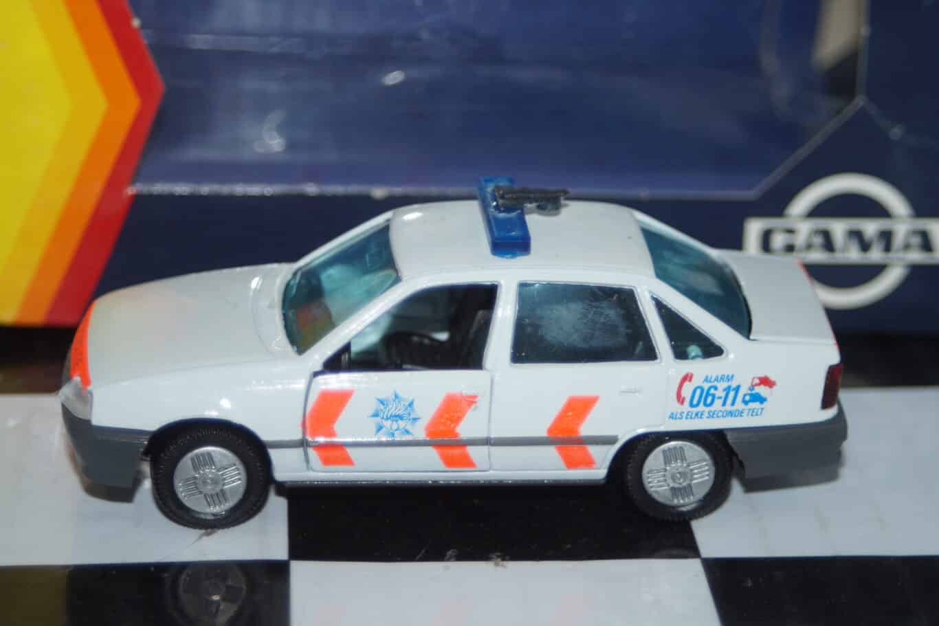 Gama opel vauxhall kadett belmont als elke seconde telt 81198000 in 1:43 scale
