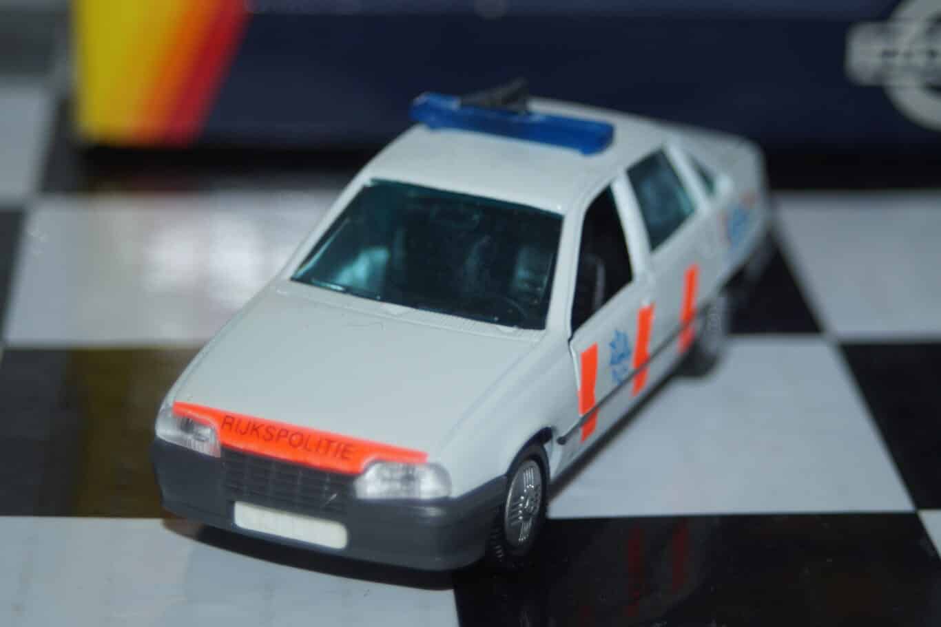 Gama opel vauxhall kadett belmont als elke seconde telt 81198000 in 1:43 scale