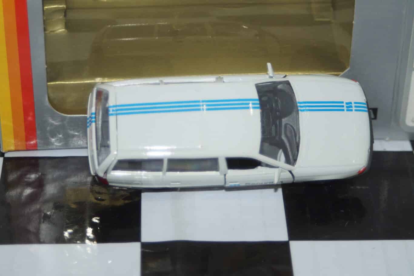 Gama opel vauxhall astra mk3 securitas 81113000 in 1:43 scale