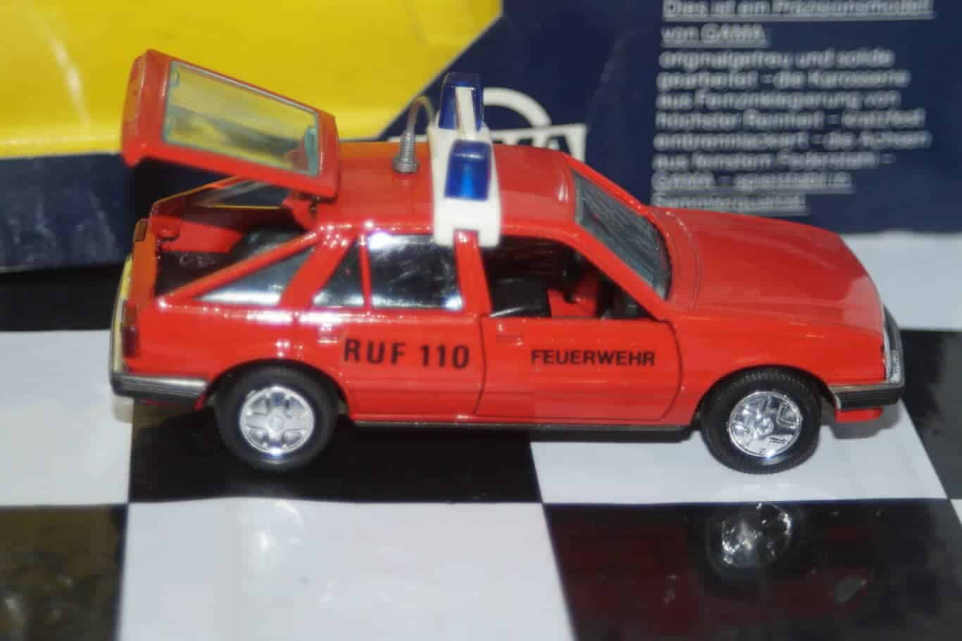 Gama opel ascona vauxhall cavalier feuerwehr 1140 in 1:43 scale