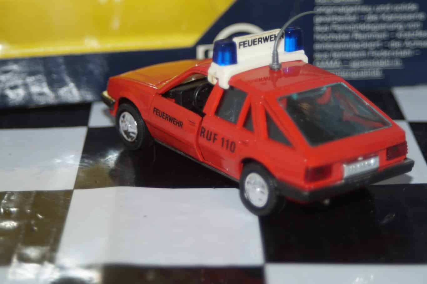 Gama opel ascona vauxhall cavalier feuerwehr 1140 in 1:43 scale