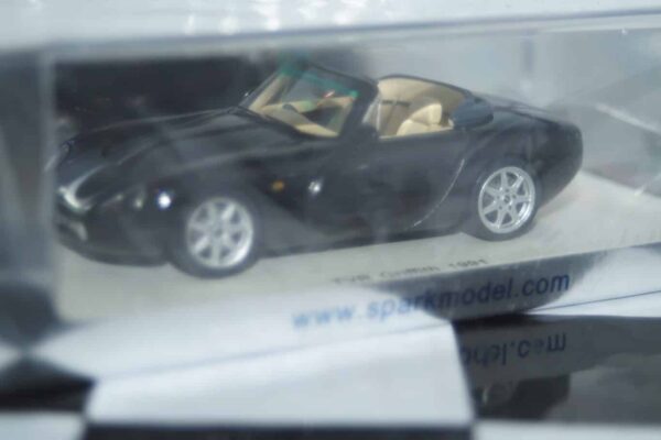 Spark bmw 2002 turbo 1973 white 1:43 resin s2814