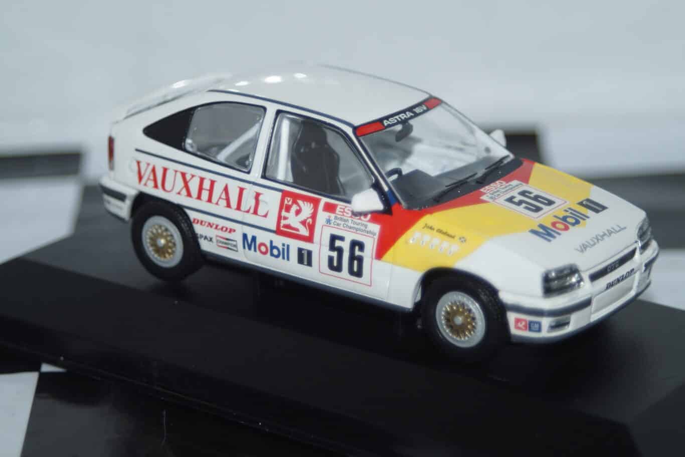 Vanguards vauxhall astra gte 16v carmine red va13208 1:43