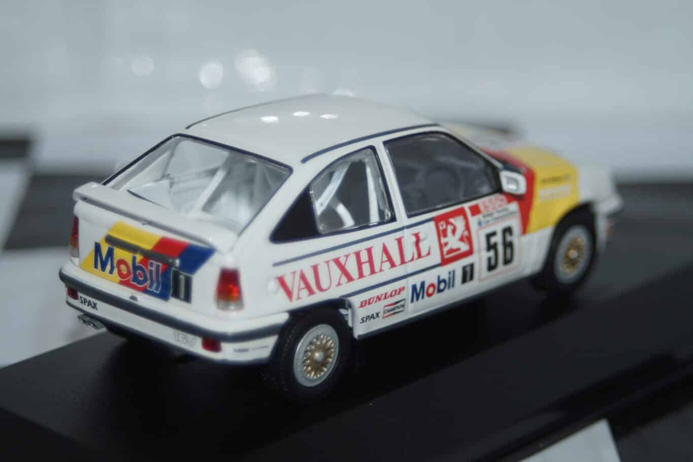 Vanguards vauxhall astra gte 16v carmine red va13208 1:43