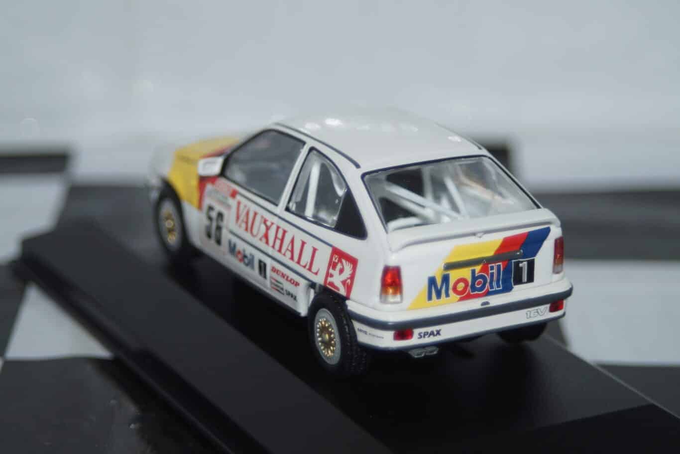 Vanguards vauxhall astra gte 16v carmine red va13208 1:43