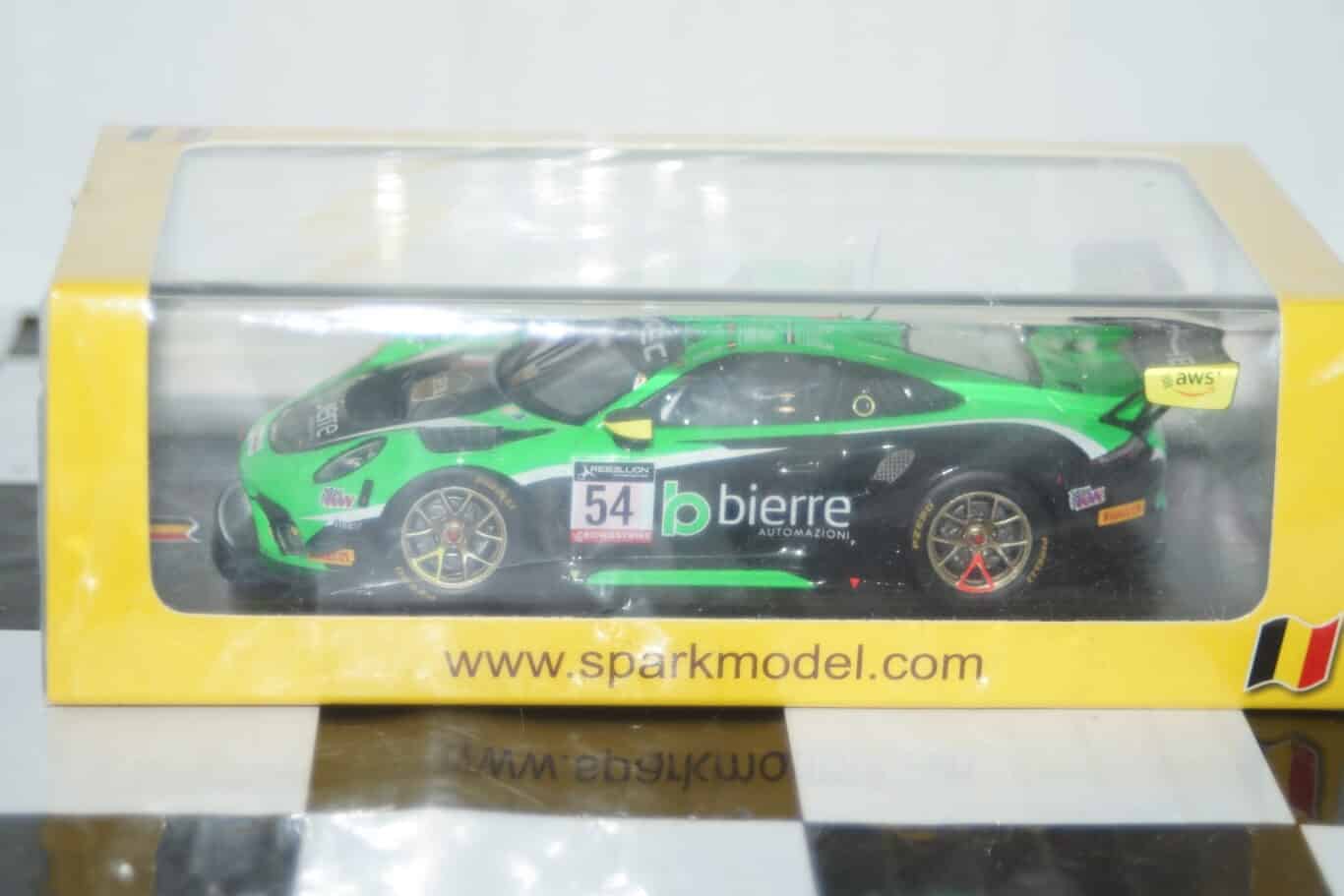 Spark porsche 911 gt3 r dinamic motorsport 24h spa 2022 #54 1:43 resin sb533
