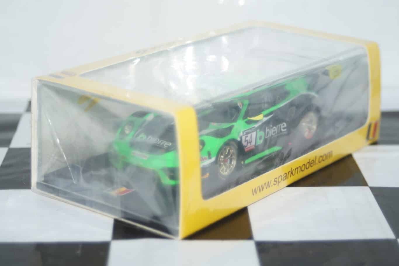 Spark porsche 911 gt3 r dinamic motorsport 24h spa 2022 #54 1:43 resin sb533