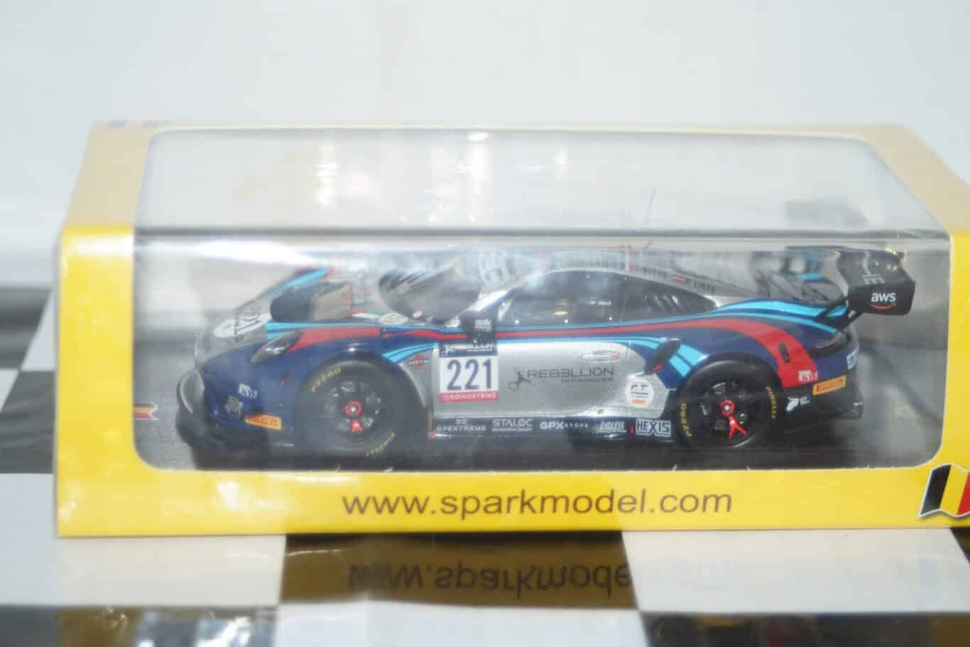 Spark porsche 911 gt3 r gpx martini racing 24h spa 2022 #221 1:43 resin sb529