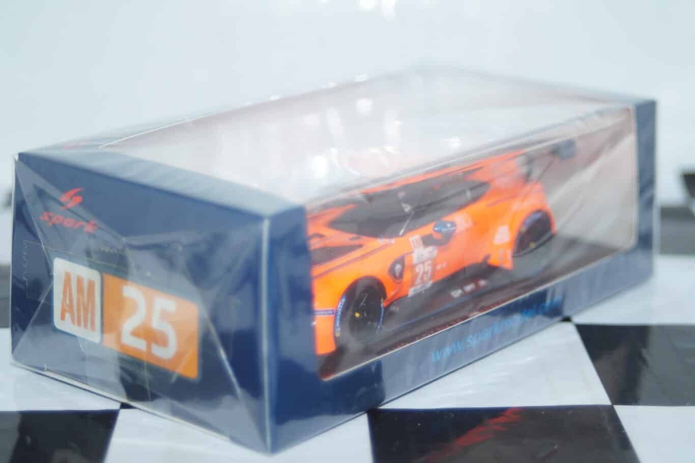 Spark aston martin dbr9 a.m.r bms #100 lm2007 ref s1211 (signed) in 1:43