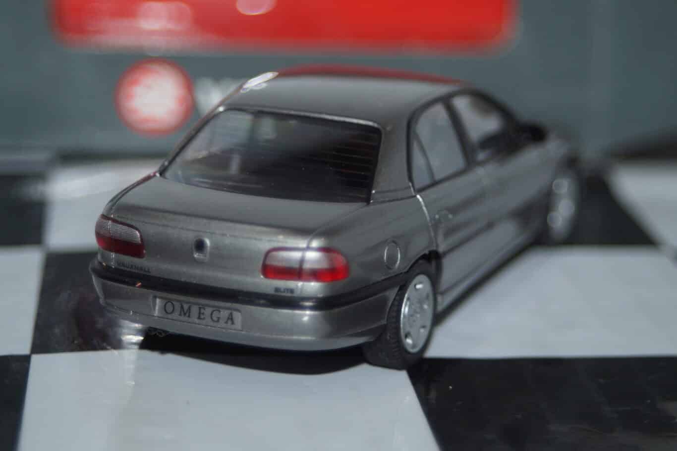Schuco vauxhall opel omega saloon grey in vauxhall box 1:43
