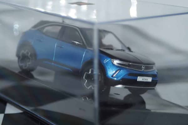 Ixo opel corsa b swing 1995 turquoise 1:43rd ref clc581n.22