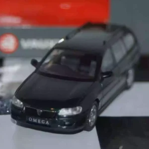 Schuco vauxhall opel omega estate green in vauxhall box 1:43