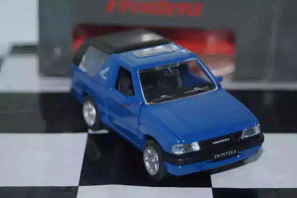 Gama vauxhall frontera sport swb blue 1003 boxed @ 1:43 scale