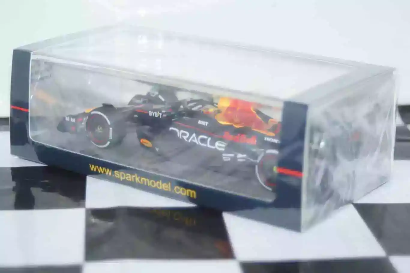 Spark oracle red bull racing rb19 winner azerbaijan gp 2023 1:43 resin s8582