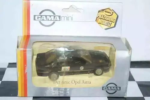 Gama opel vauxhall vectra cavalier politie ref 1161 in 1:43 scale wrong box