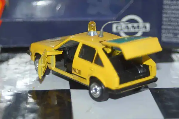 Gama opel vauxhall astra kadett mk1 adac strassenwacht 890 in 1:43 scale wrong box